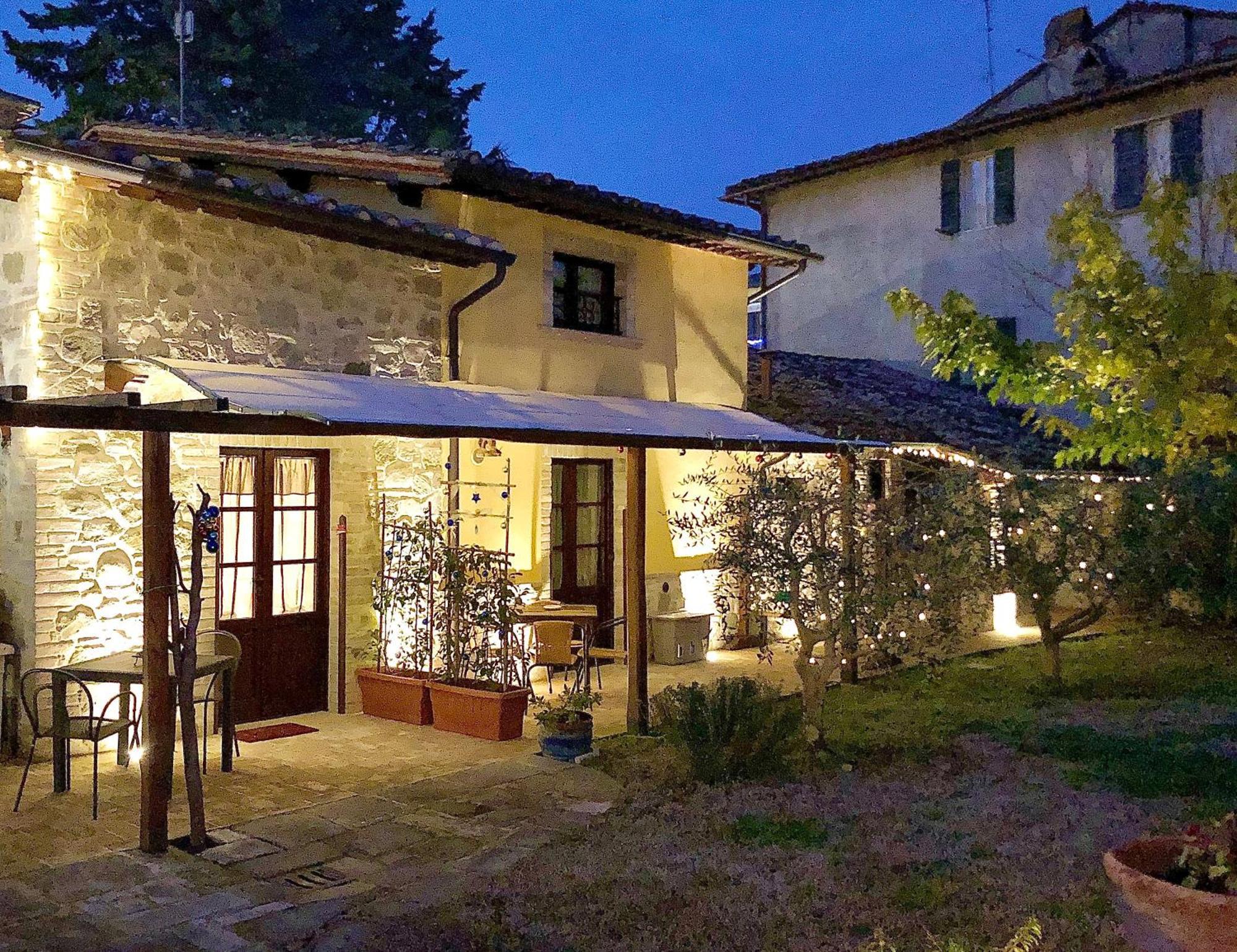 Il Cortile Delle Rose Holiday House Perugia Exterior photo